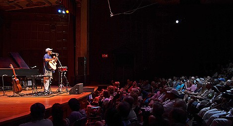 Raul Midon played Kilbourn Hall to a packed audience Saturday afternoon. PHOTO BY MATT DETURCK
