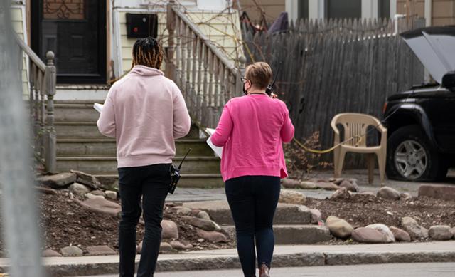 Social workers Dré Johnson and Renee Brean head to the scene of a call for a man in crisis.